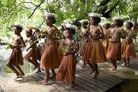 26 Oct 26 - Alotau