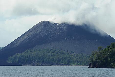 13 Janv 26 - Navigation autour du Krakatoa