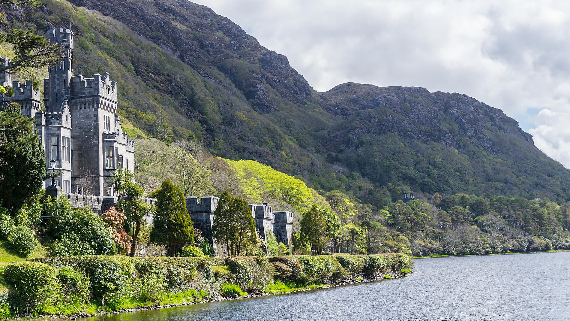 Circumnavigation de la Terre d'Émeraude